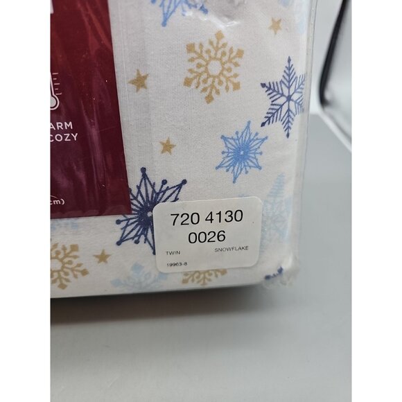 JC Penny Home Christmas  Heavyweight Flannel Sheet Set Snowflake Twin 3 Pc - New - Picture 3 of 4